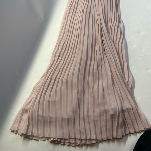 H&M Light Pink Strapless Pleated Maxi Dress NWT Size 10 - Picture 2 of 10